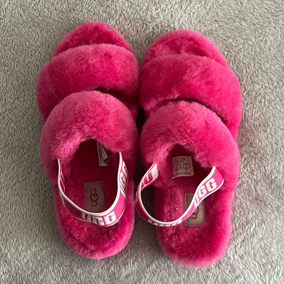 UGG Oh Yeah slippers - Picture 1 of 3